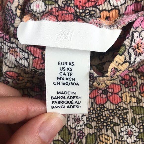 EUC H&M Floral Bodysuit - Picture 7 of 9